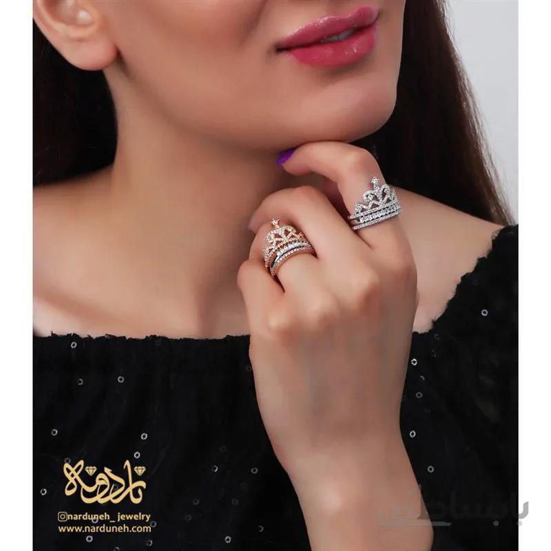 حلقه پشت حلقه تاج
