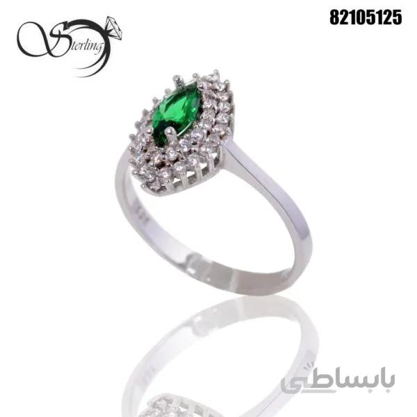 انگشتر نقره زنانه نگین سبز کد:۱۶۶۵
