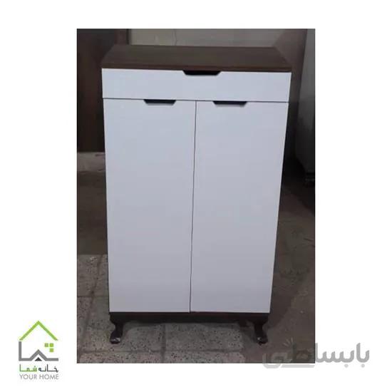 جاکفشی دو درب ایستاده