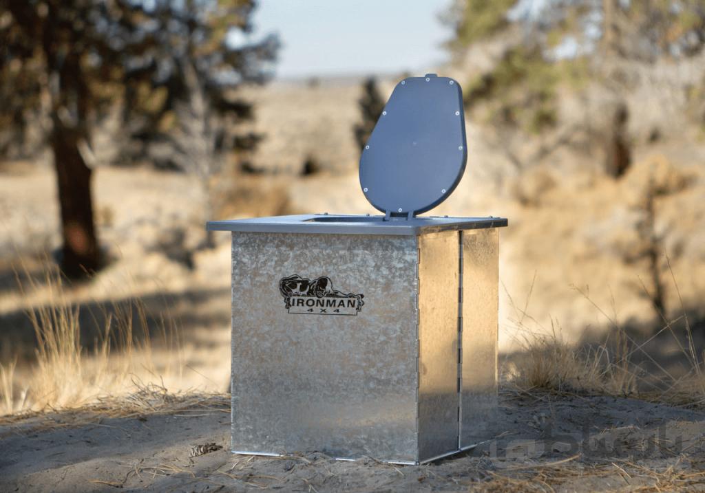 توالت فرنگی صحرایی آیرون من مدل ZIM049