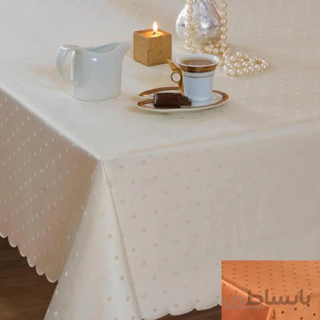 رومیزی ساتن ژاگارد رزین تاژ 4 نفره مستطیل 120*150 طرح اسکیپ قهوه ای