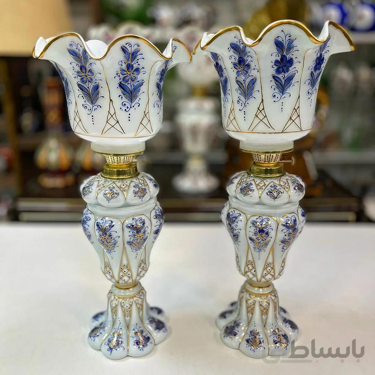یک جفت چراغ پافیلی شیری آنتیک و کم یاب
