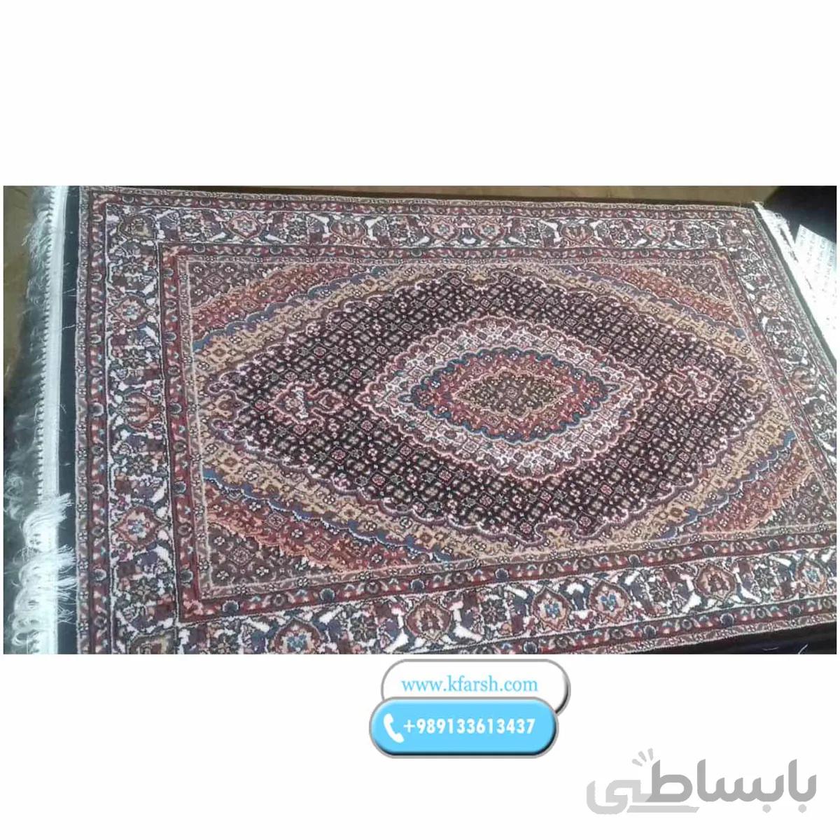 قالیچه ۵۰۰ شانه طرح ریزماهی