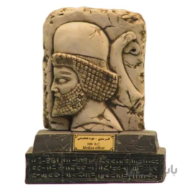 مجسمه تندیس و پیکره شهریار مدل افسر مادی کد mo2540