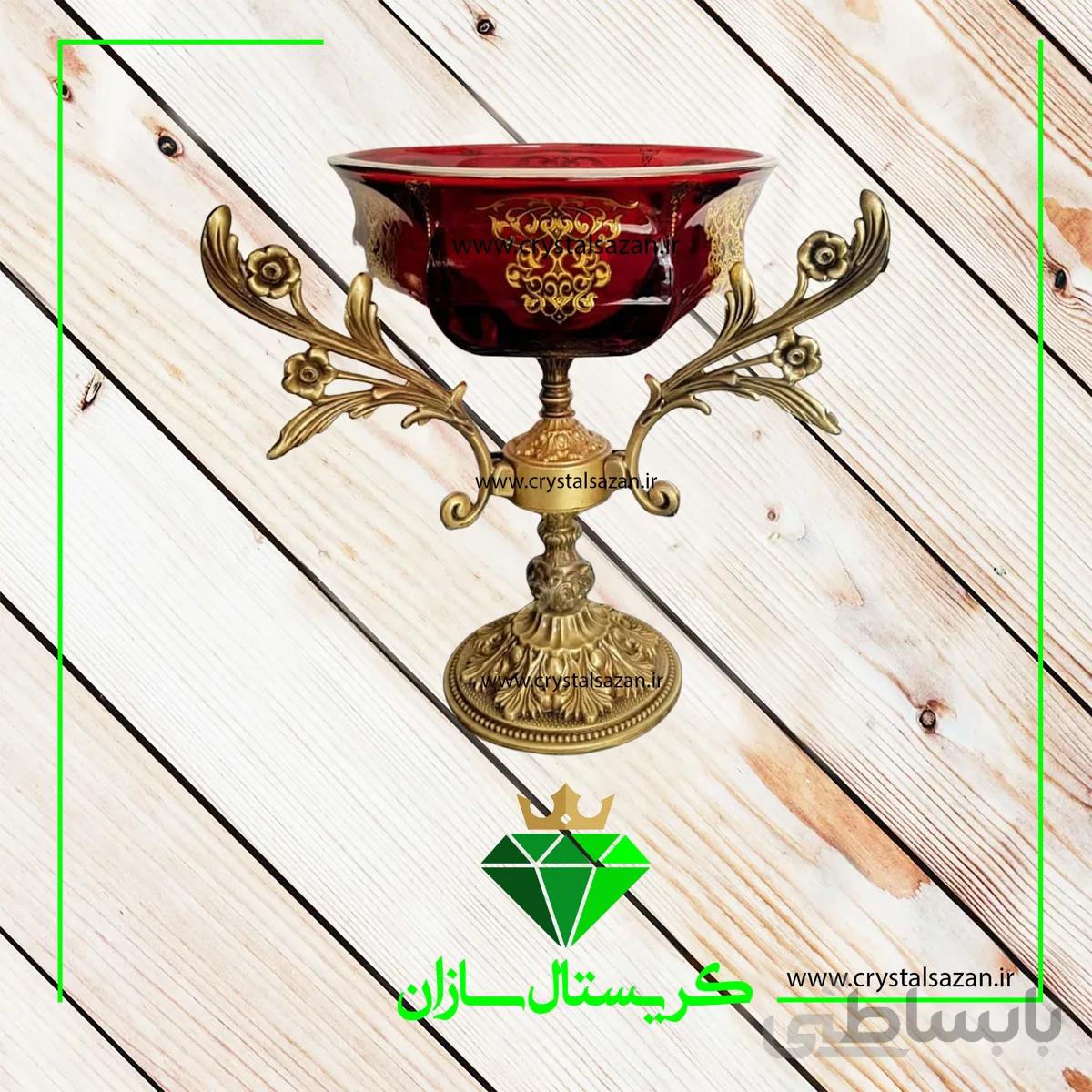 میوه خوری پایه دار لب پلاتین با نقشینه های طلا برجسته کریستال سازان زرشکی کد M1256