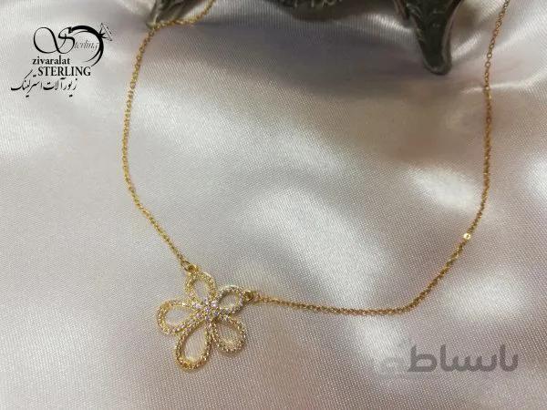 گردنبند زنانه طرح گل زرد