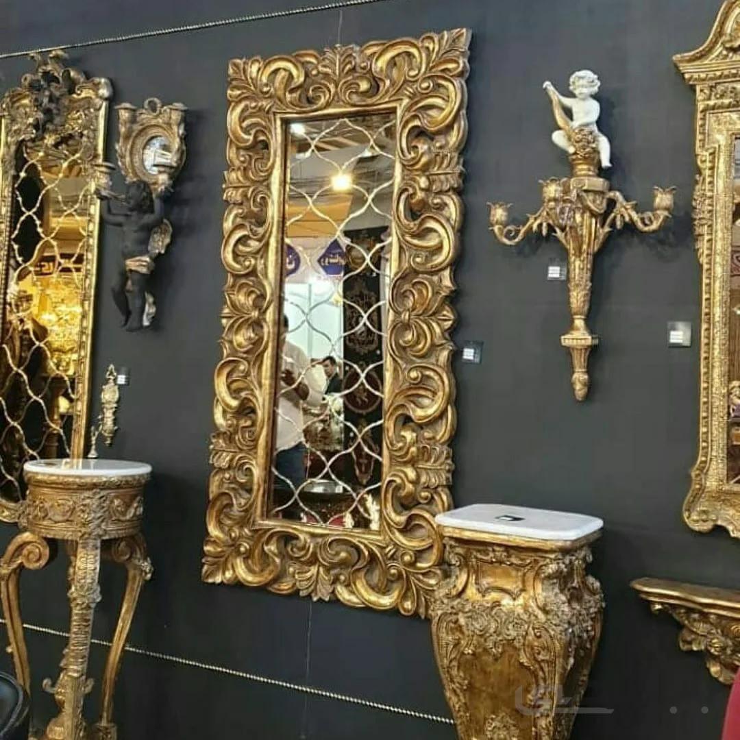 قاب درباری فایبرگلاس پتینه طلایی با آینه برنز برش دار کد ۱۰۱۹۶۲