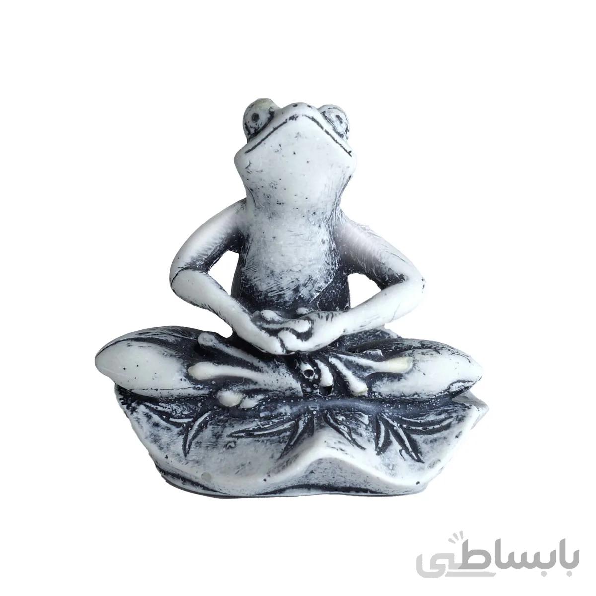 مجسمه قورباغه