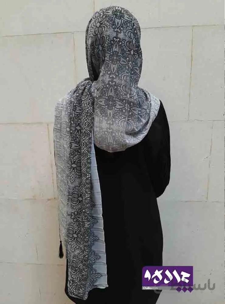 شال پلیسه طرح دار طوسی