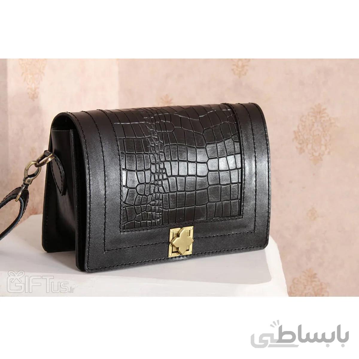 کیف چرمی دوشی زنانه کد 03