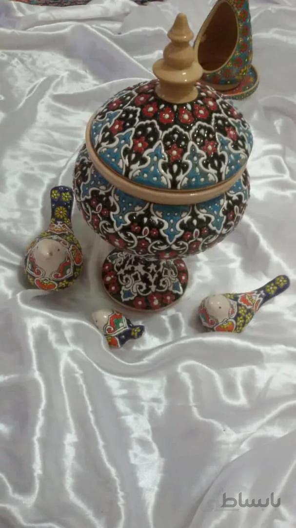 شکلات خوری سفالی لعاب برجسته کد ۱۰۲۷۷