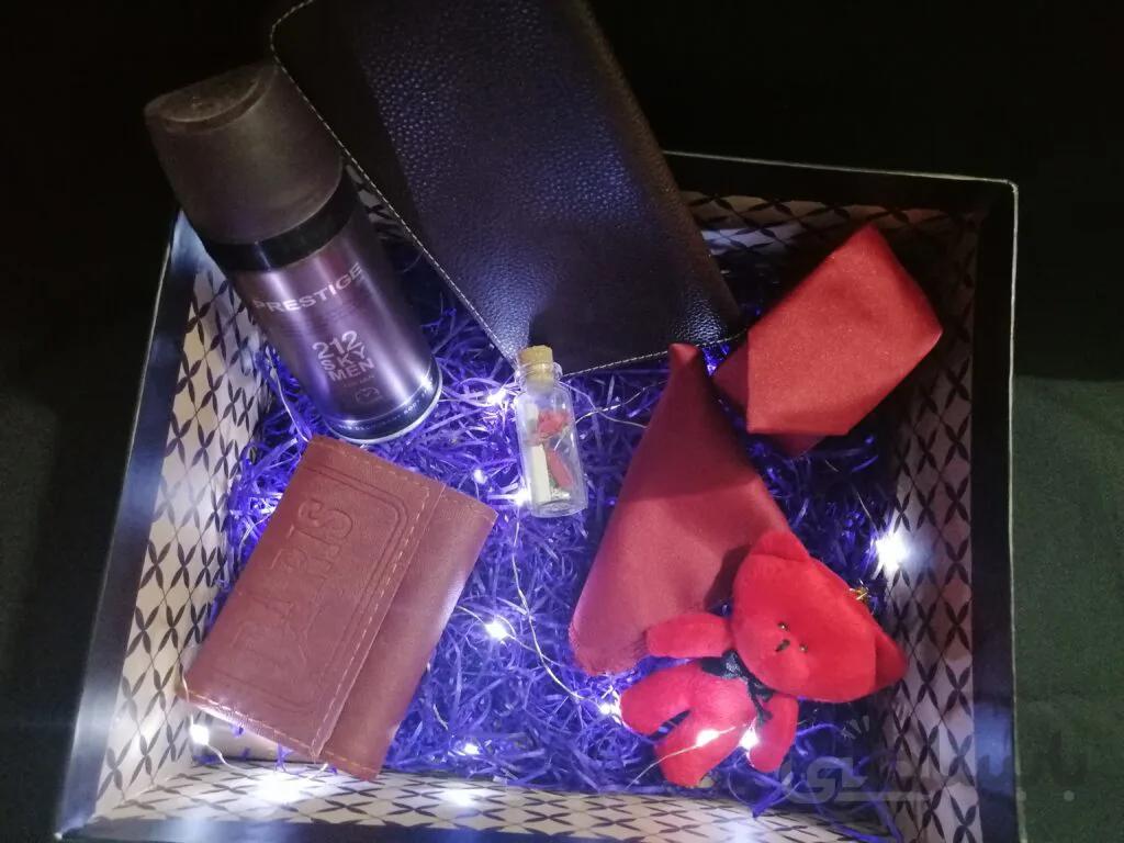 جعبه هدیه مردانه کد 009