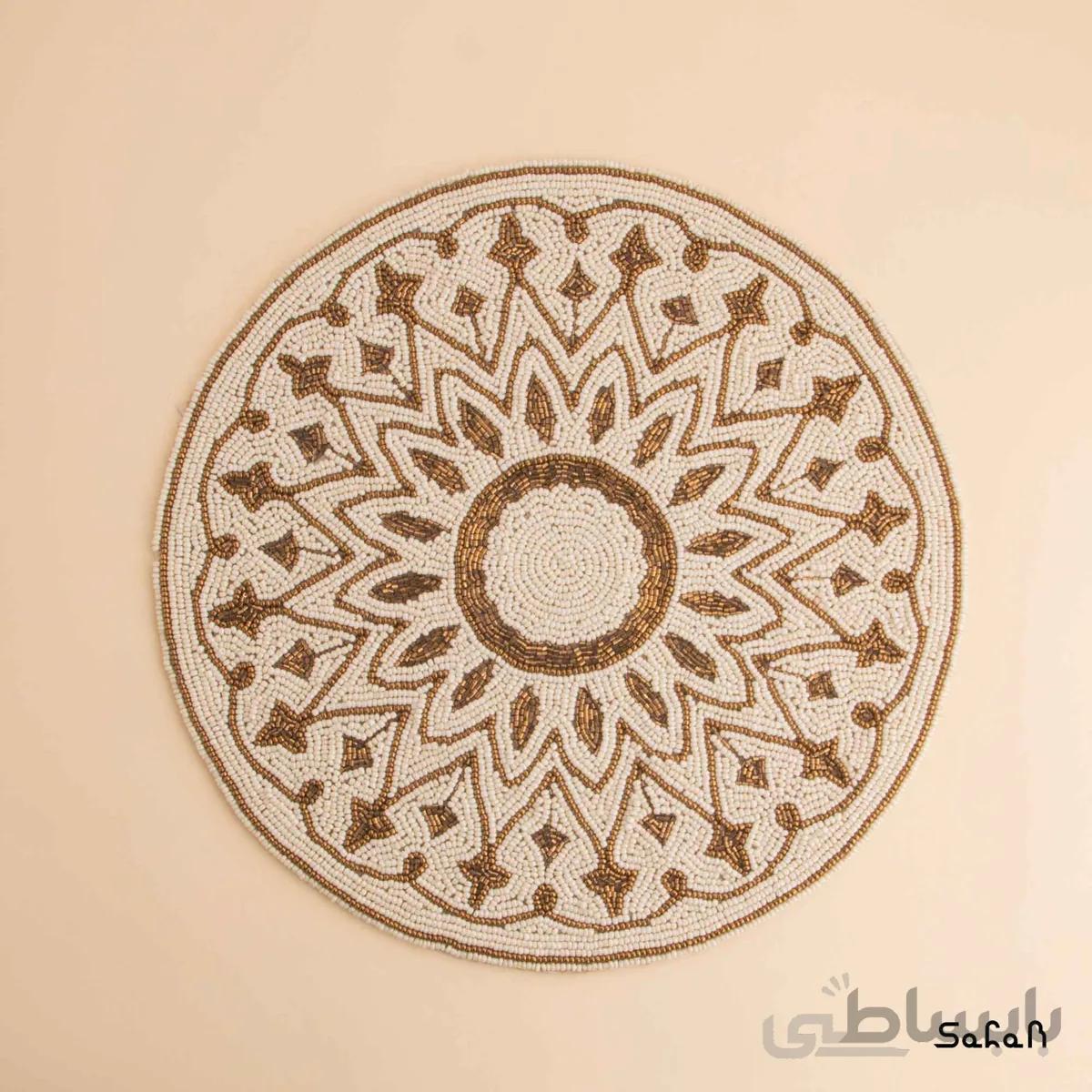 رومیزی منجوق دوزی کرم مدل 2