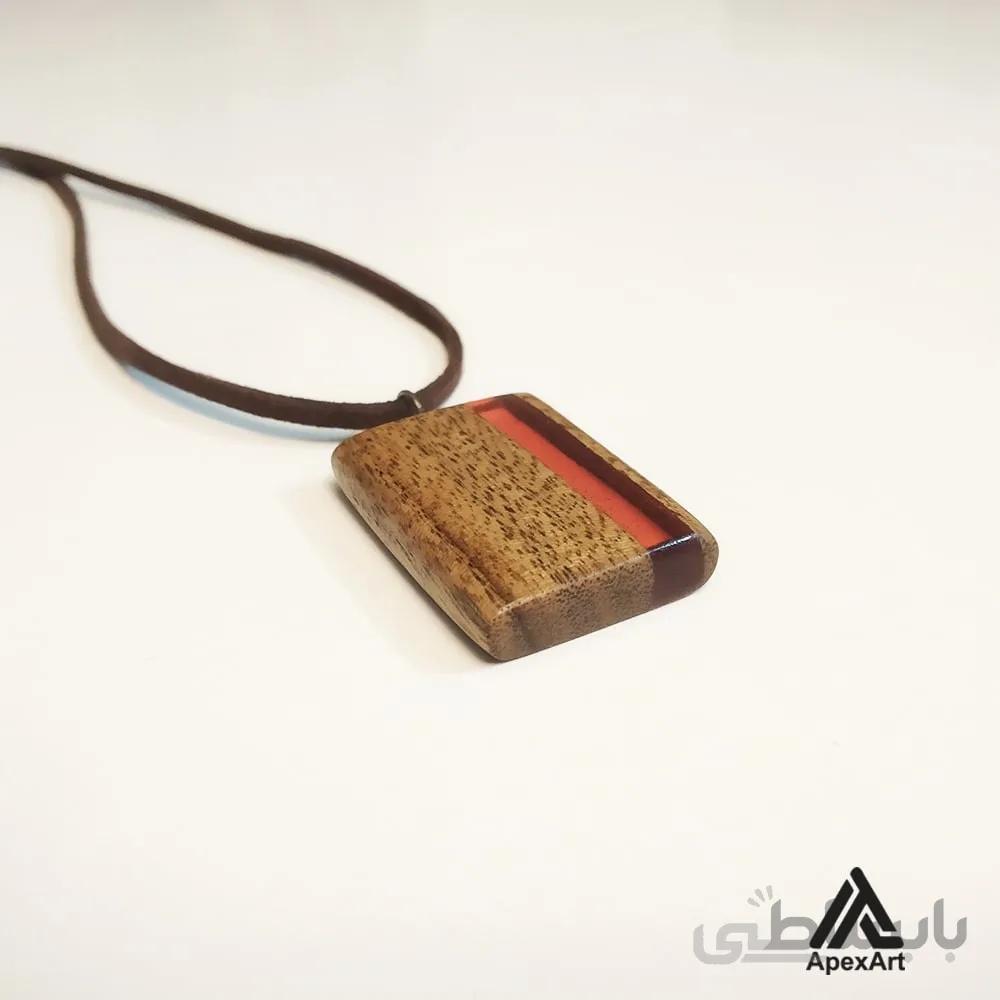 گردنبند چوبی و رزینی طرح آوا