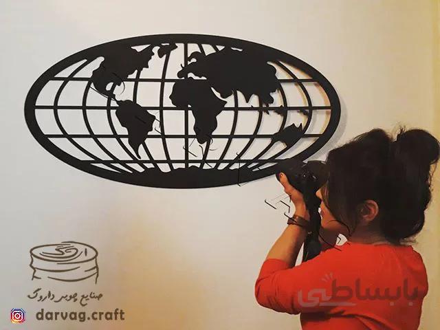 نقشه جهان با مدار یک تیکه