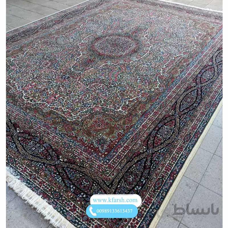 فرش ۵۰۰ شانه کرم نقشه شلوغ