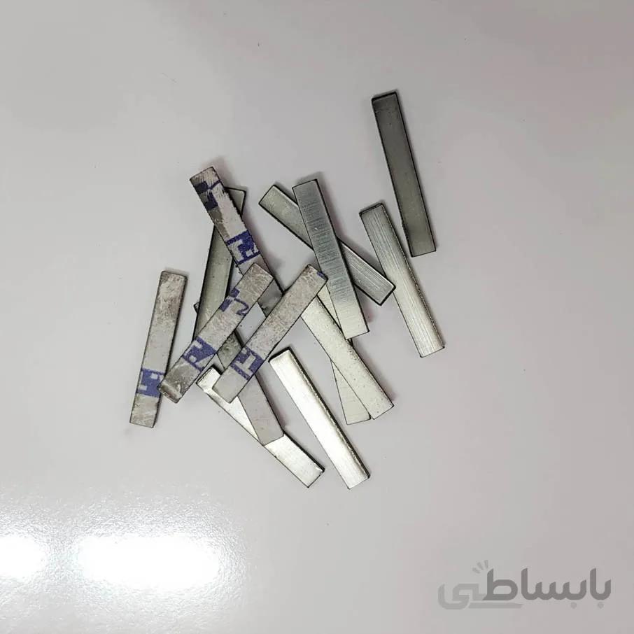 نشانه ساعت سایز متوسط نقره ای
