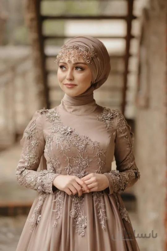 لباس عقد گلدوزی بژ