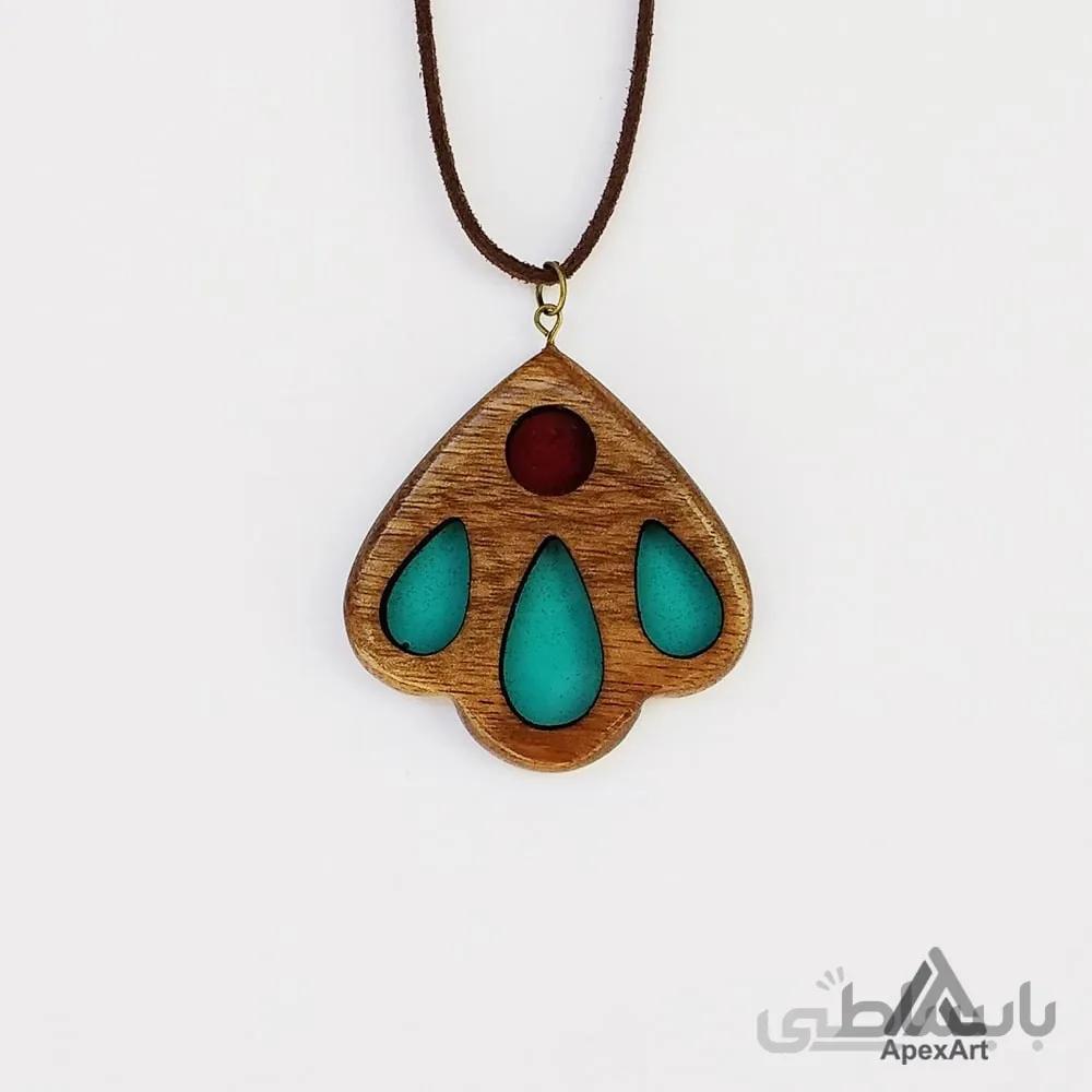 گردنبند چوبی طرح ایراندخت