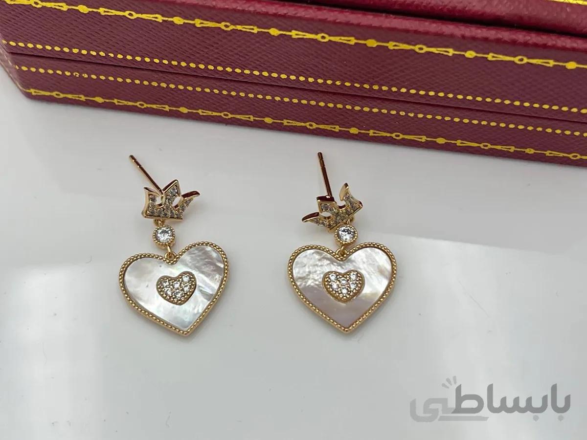 گوشواره قلب و صدف با آویز تاج نگین کاری