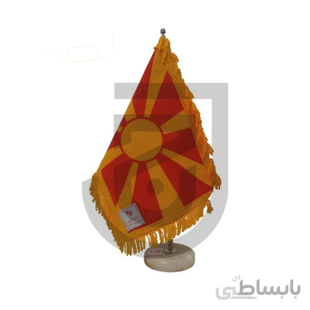 پرچم مقدونیه دور ریشه