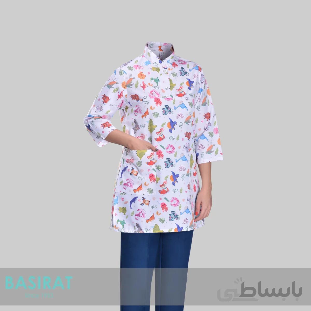 روپوش و شلوار پزشکی یقه دار زنانه طرح اطفال (اسکراب)