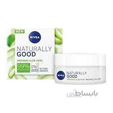 کرم مرطوب کننده روز حاوی عصاره بابونه نیوآ Nivea NATURALLY GOOD