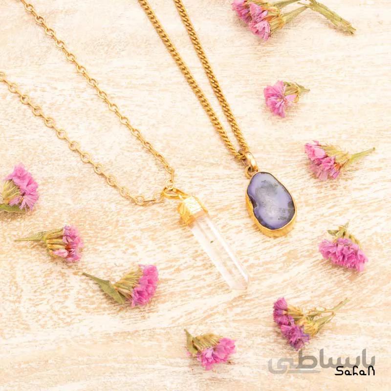 گردنبند برنجی پلاک دار سنگی