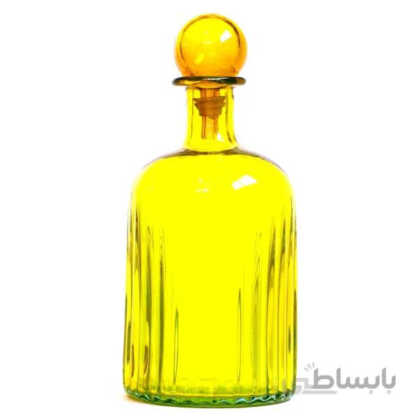 بطری شیشه ای استوانه شیاردار در حبابی بزرگ زرد