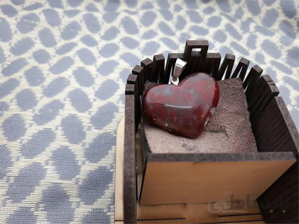 گردن بند قلب سنگ عقیق قرمز تراش فانتزی ا Neck strap heart stone, opal, red, fantasy