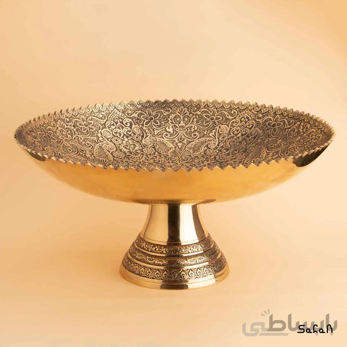 میوه خوری پایه دار برنجی طلایی مدل دیکشا طرح 3