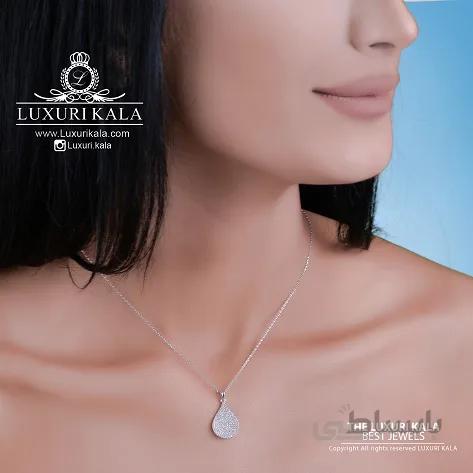 گردنبند نگین دار ا Necklaces
