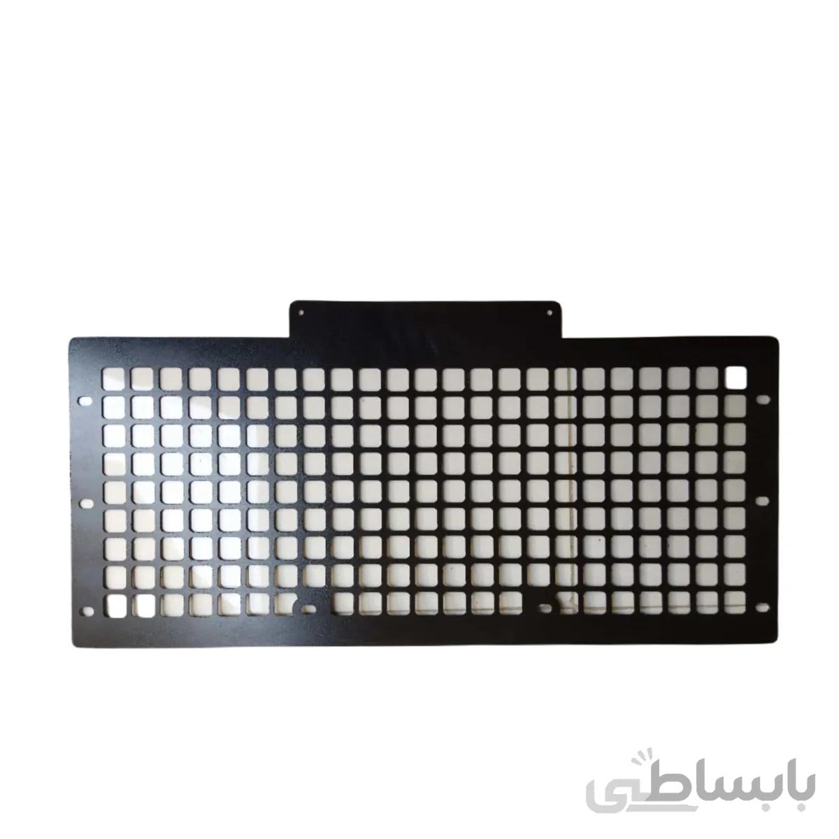 جلو پنجره فلزی پاژن مربع