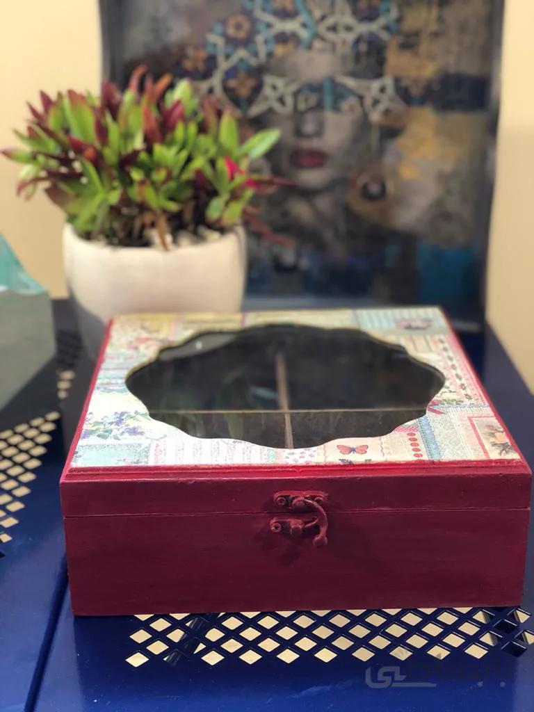 باکس در شیشه ای