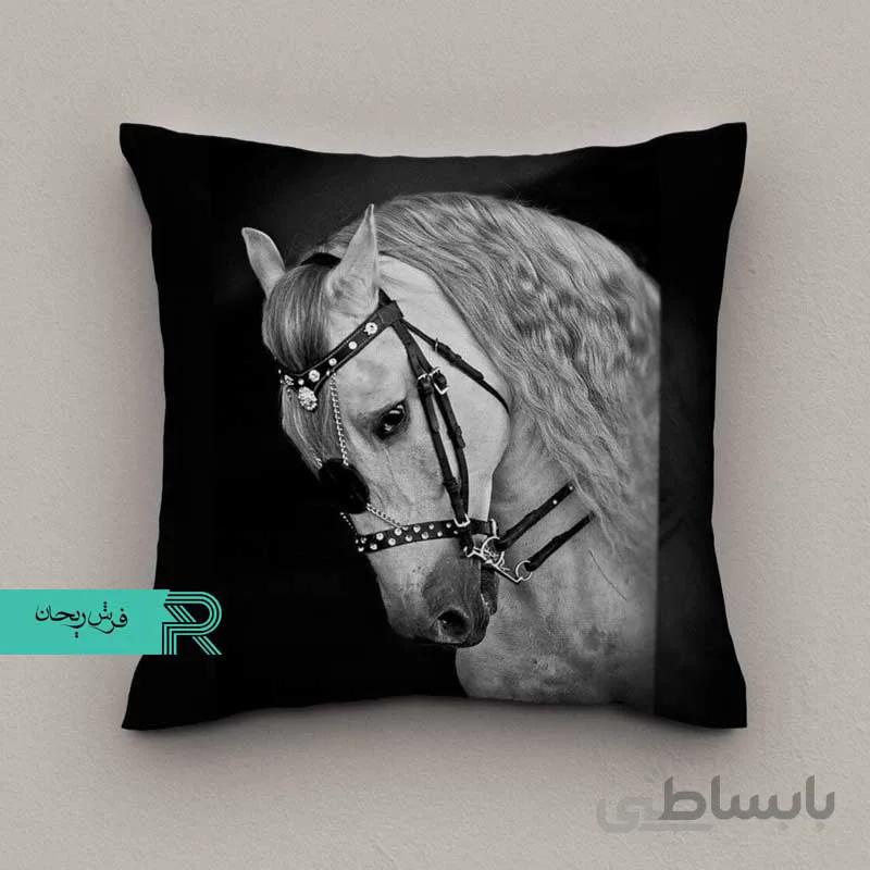 کوسن مخمل طرح اسب