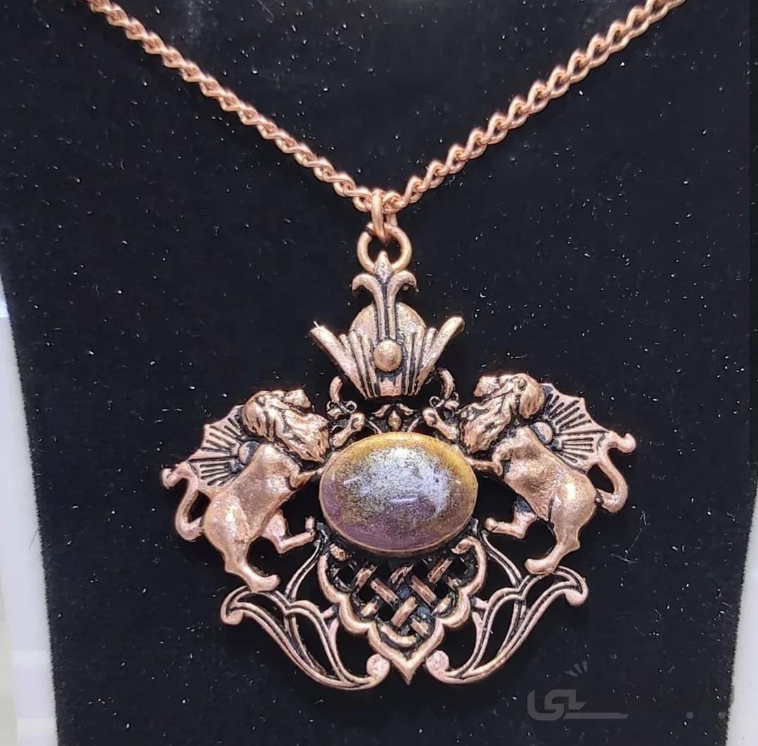 مدال شیروخورشید مسی ریخته گری دو طرف رزین کد ۱۰۱۹۱۳