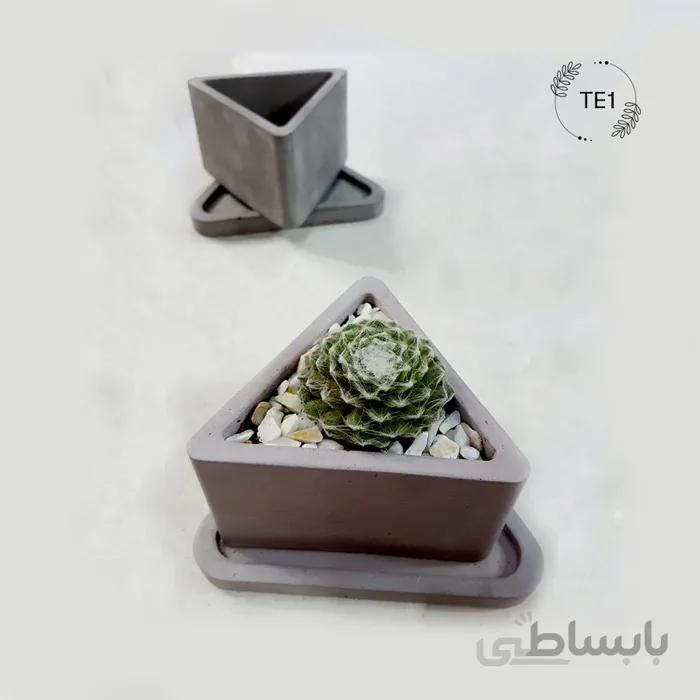 گلدان بتنی مثلثی کد TE1