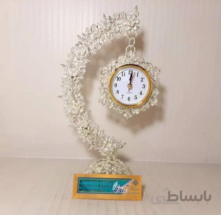ساعت آویزی کد۱۳۲۶۳۲۶۶۴۴۰