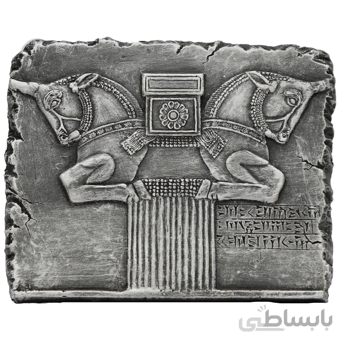 مجسمه تندیس و پیکره شهریار مدل کتیبه سرستون گاو اویزدار کد MO3090