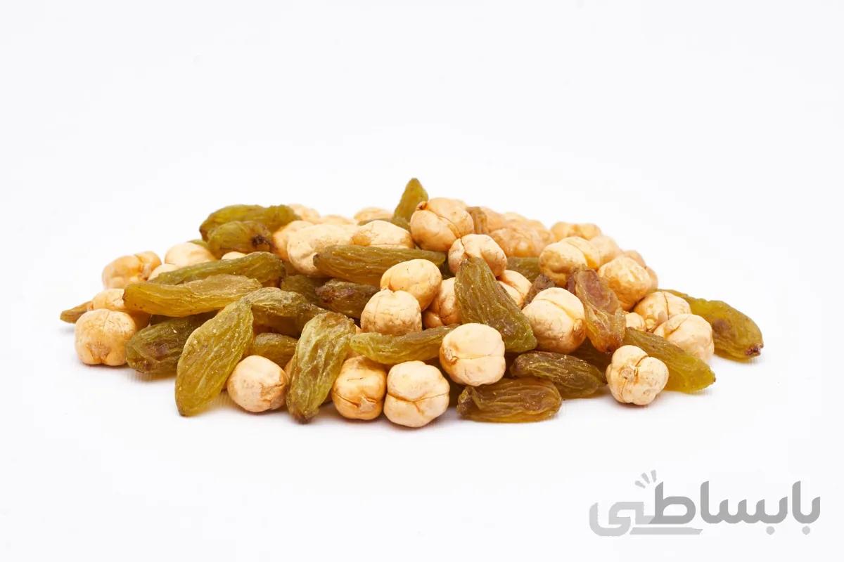 مخلوط نخود و کشمش
