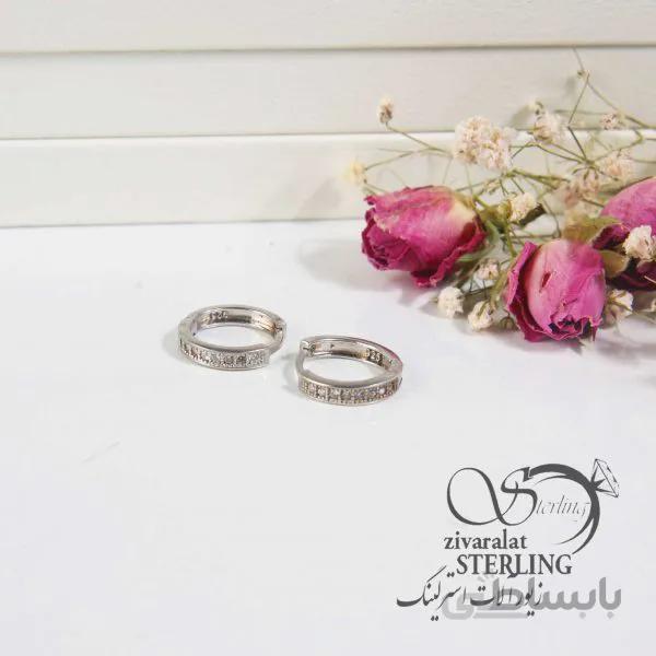 گوشواره نقره با یک ردیف نگین