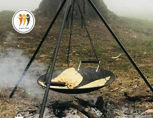 ساج و سه پایه بزرگ