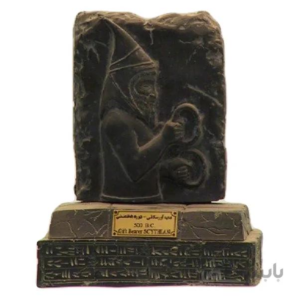 مجسمه تندیس و پیکره شهریار مدل پایه دار هدیه اور سکایی کد MO2470