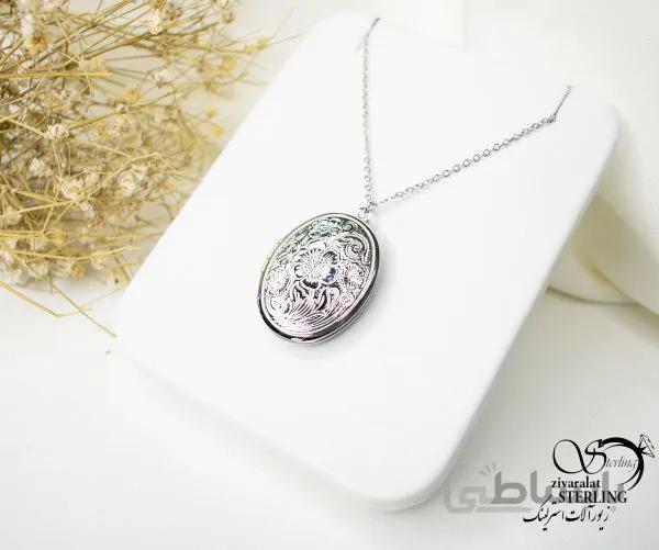 گردنبند زنانه قاب عکس بیضی نقره ای