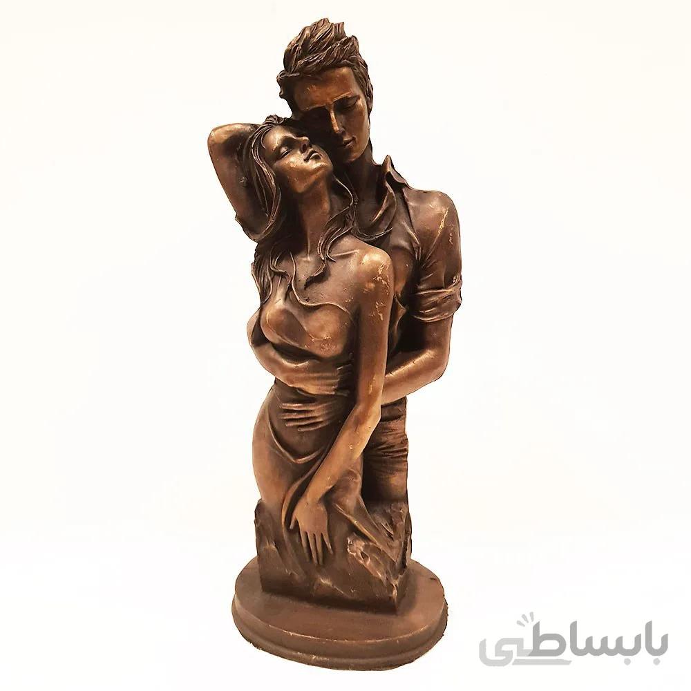 مجسمه شورعشق آغوش
