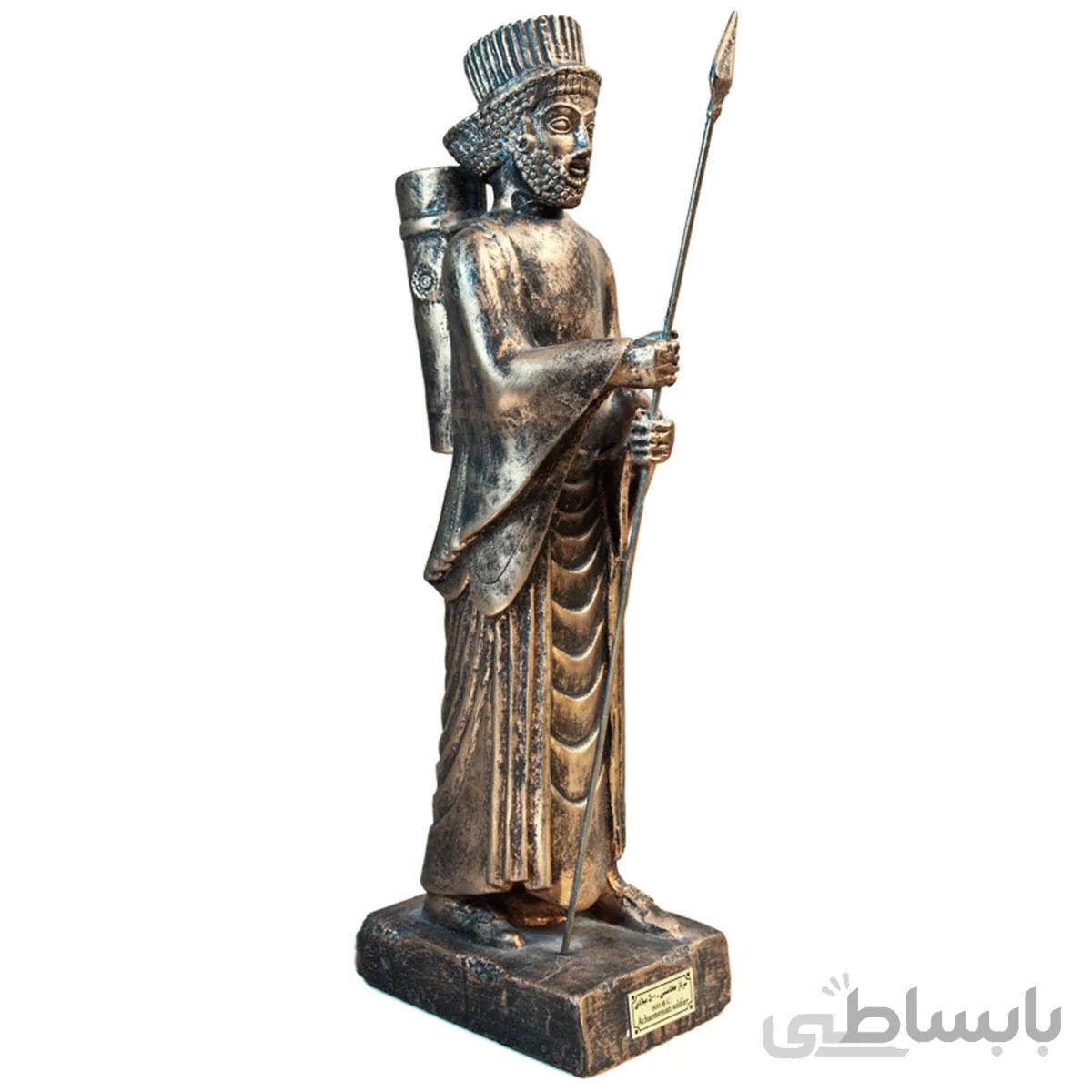 مجسمه تندیس و پیکره شهریار مدل سرباز نیزه دار هخامنشی کد MO1530 سایز بزرگ