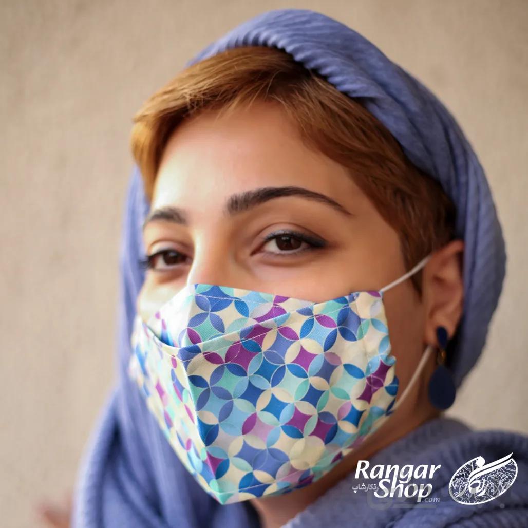 ماسک فیلتر دار طرح هندسی بنفش و ابی