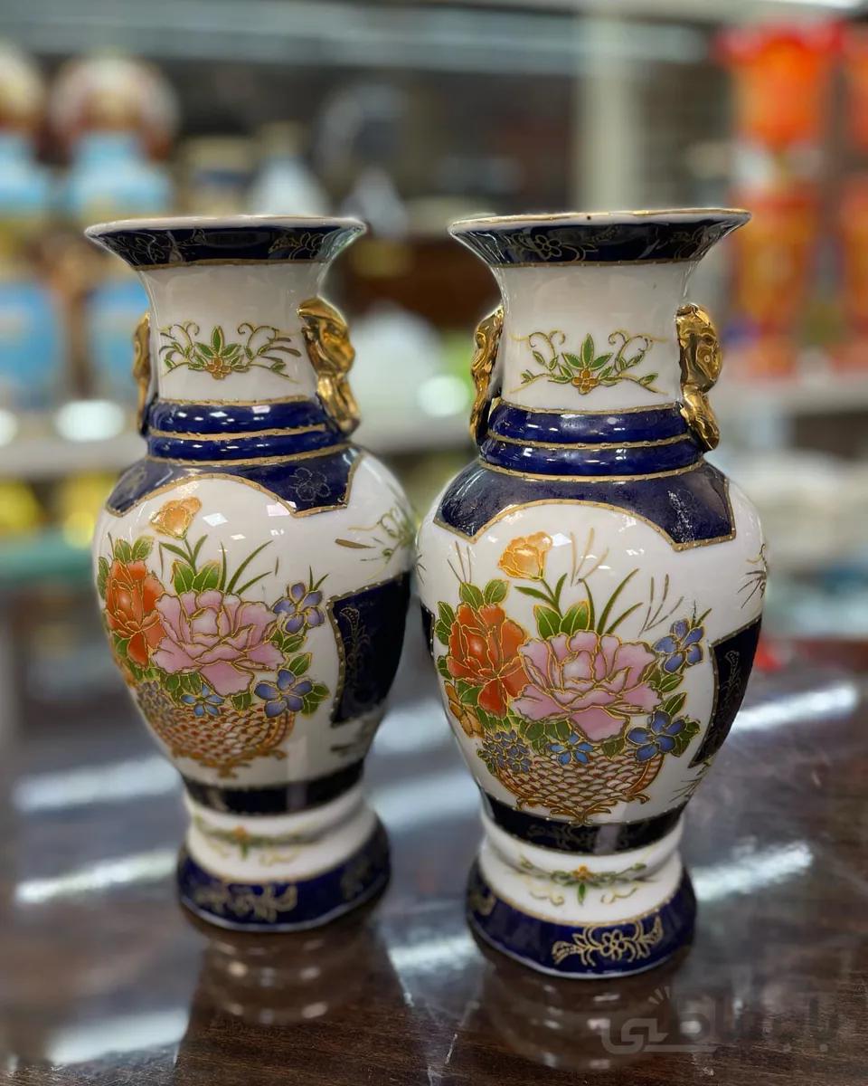 یک جفت گلدان قدیمی