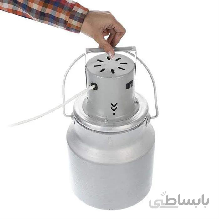 کره گیر برقی خانگی موتور بالا (5 لیتری) ا * ظرفیت : 5 لیتر * دارای بدنه روحی * قرار گیری موتور در قسمت بالا *دارای زبانه نگه دارنده درب جهت جلوگیری از چرخش درب