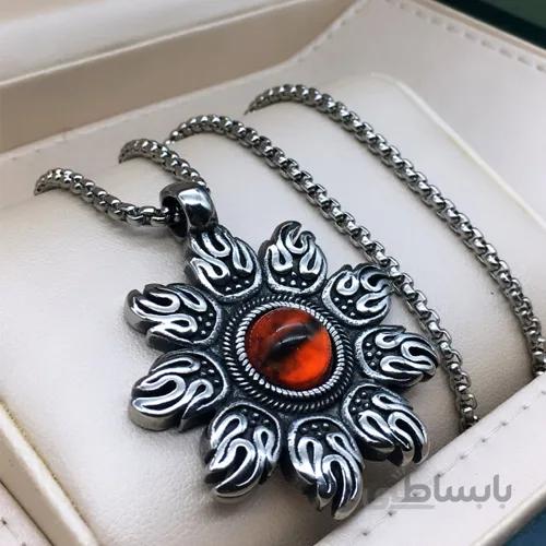 گردنبند تک چشم